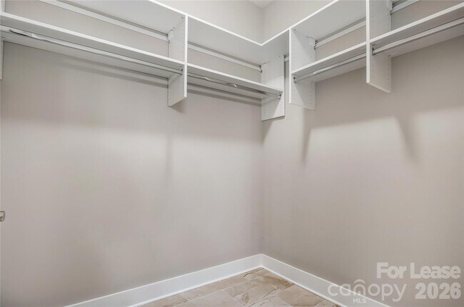 Building Photo - 48 Creekside View Dr