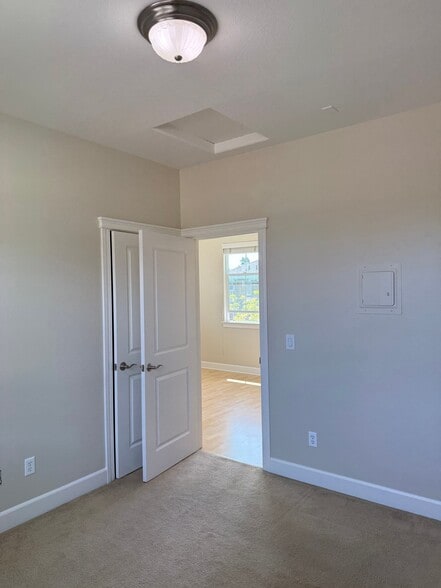 Building Photo - 2465 Prairie Ln