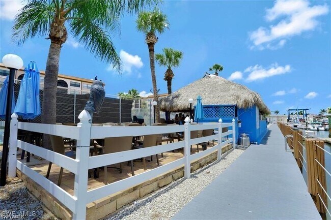 Building Photo - 1011 Anglers Cove