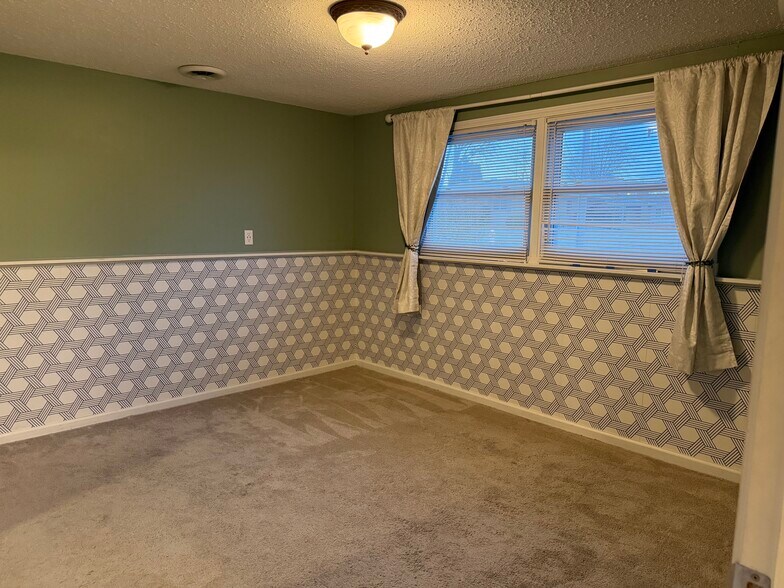 Bed 4 downstairs - 3309 Winston Dr