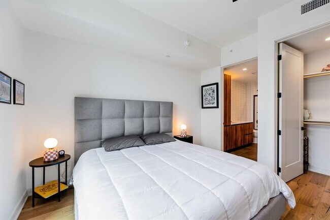 Building Photo - 84 Northeast Dr