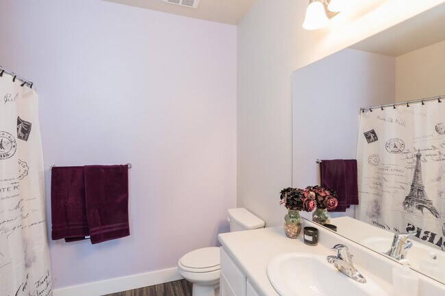 Building Photo - Fantastic Condo in Herriman City Center!