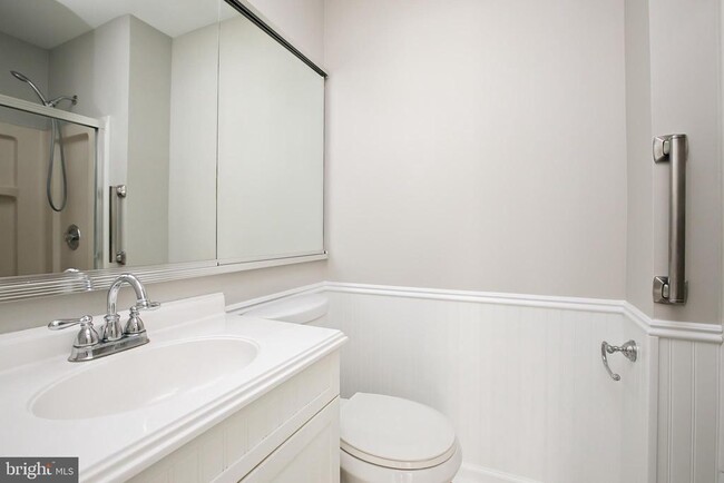 Building Photo - 645 Covington Ct