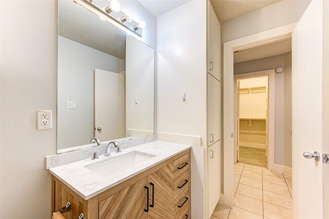 Building Photo - 3604 Omeara Dr