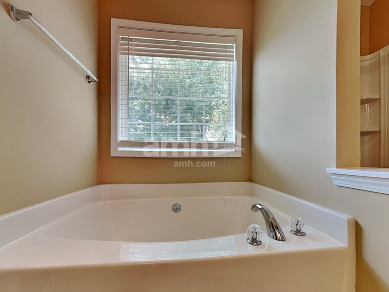 Building Photo - 1469 Dulwich Ct