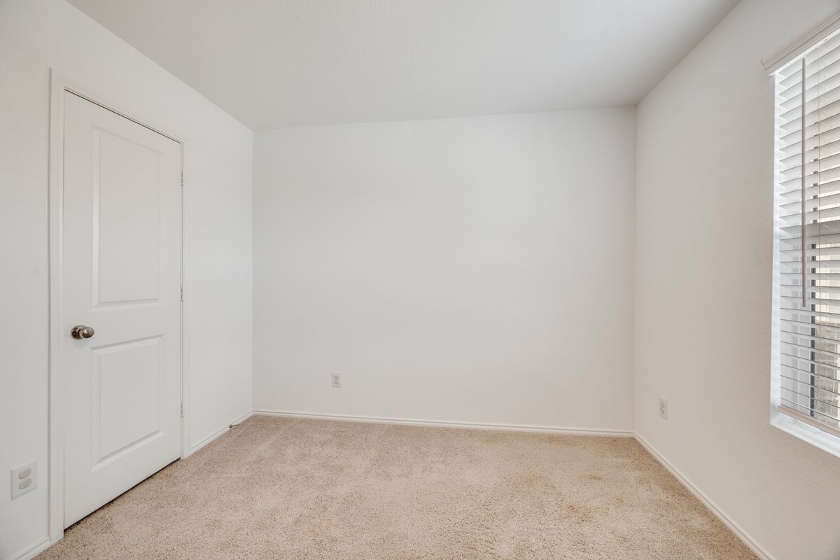 Building Photo - 5421 Rockrose Ln