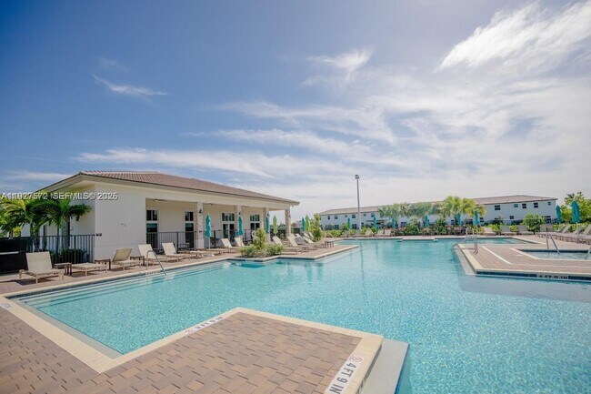 Building Photo - 2281 NW 131st Cir