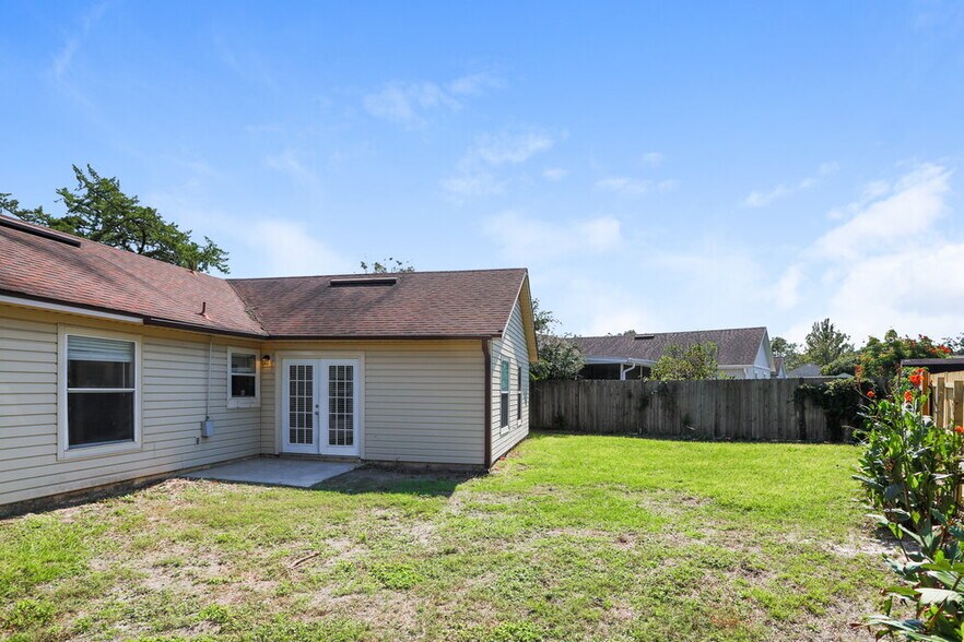 Building Photo - 7604 Chelmsford Dr