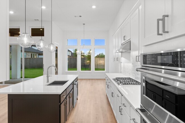 Building Photo - 26915 Longwood Ledge Ln