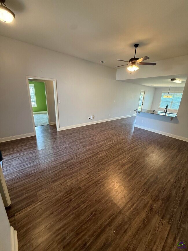 Building Photo - 109 Milford Cir
