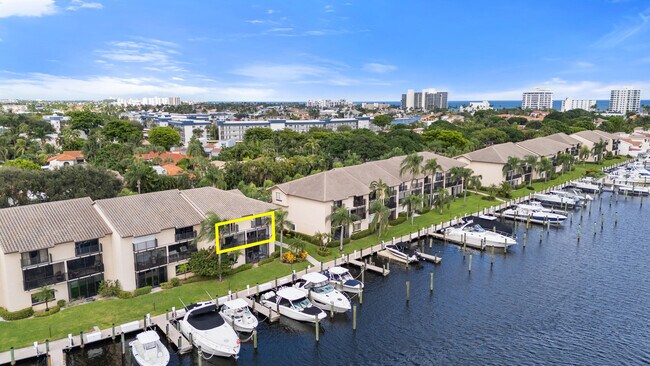 Building Photo - 210 Captains Walk