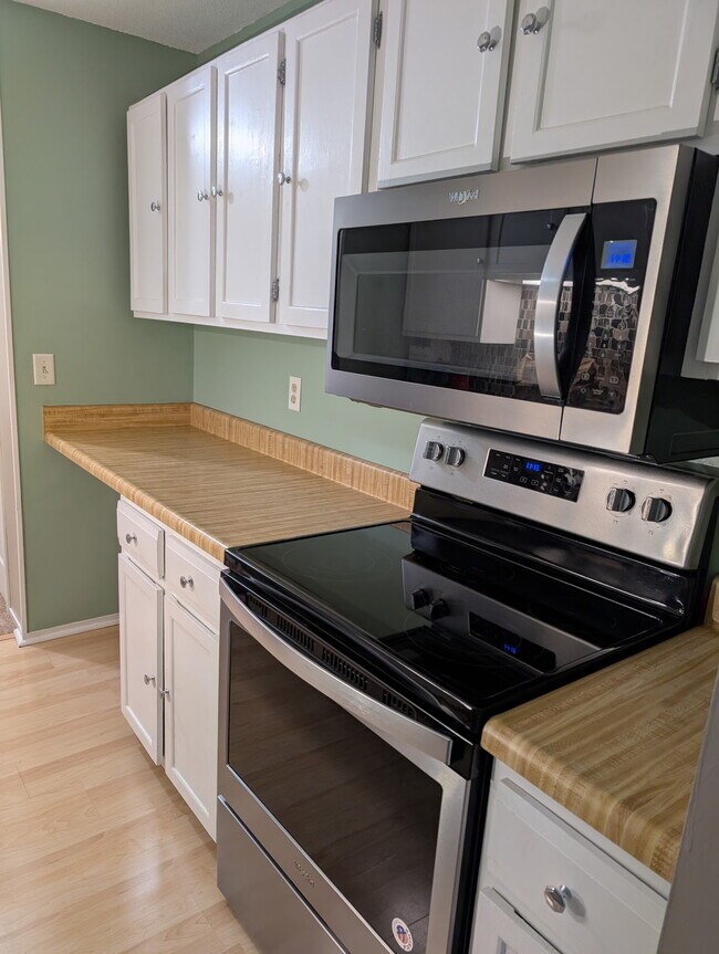 Kitchen Looking From Hall - 122 Demont Avenue East