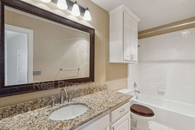 Building Photo - 5004 Seville Ln