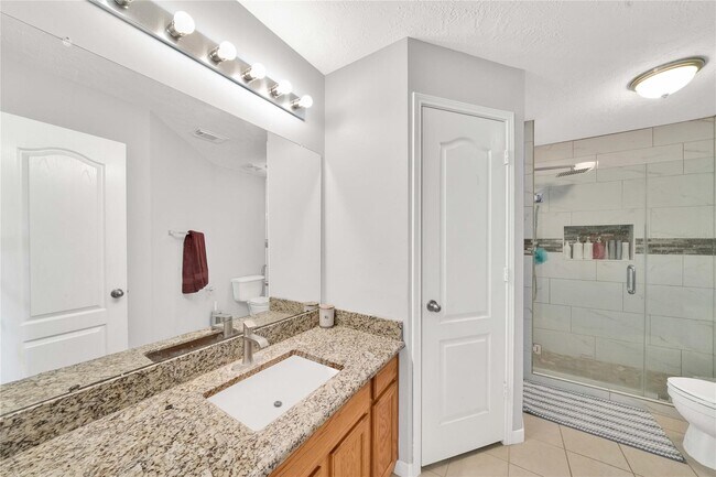 Building Photo - 5522 Brookhollow Oaks Trail
