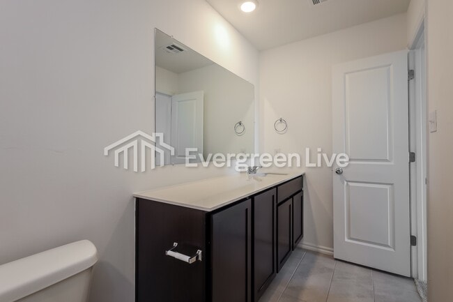 Building Photo - 2308 Claire Dr