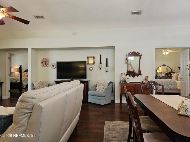 Building Photo - 216 Salt Grass Ct