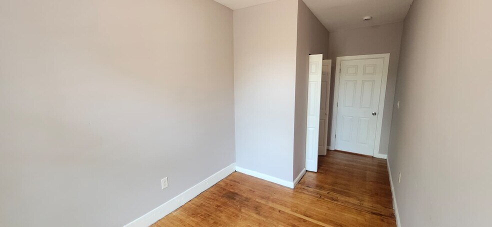 Building Photo - 399 Howard Ave