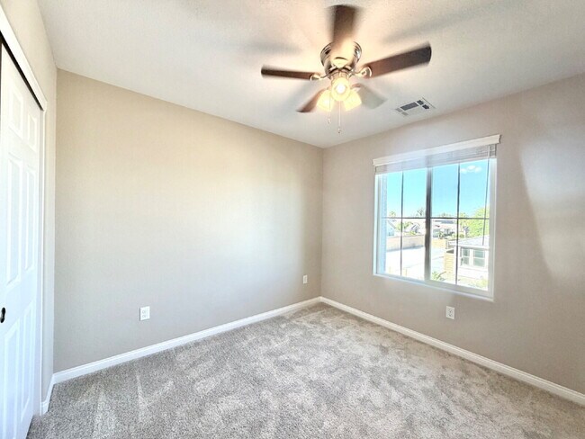 Building Photo - HIVE FALL MOVE-IN SPECIAL: NEWER 2024 BUILD | GATED COMMUNITY | SOLAR INCLUDED