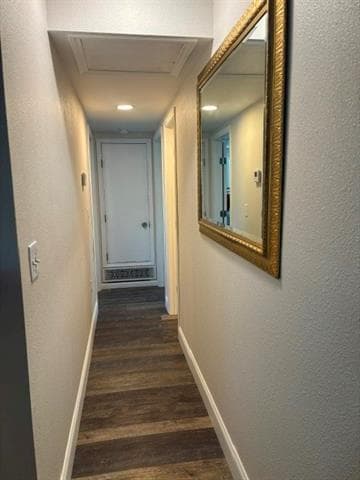 Building Photo - 2611 Peninsula Dr