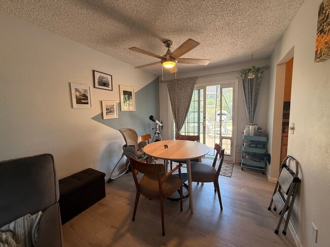 Building Photo - Comfortable Living in the Heart of Broomfield