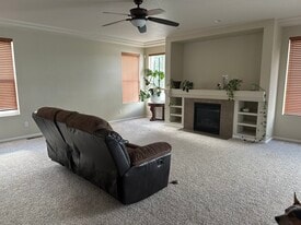 Building Photo - 9444 Castle Oaks Dr