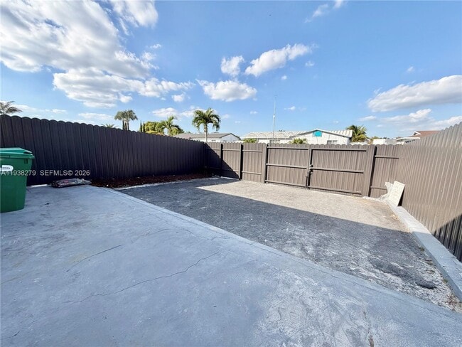 Building Photo - 5051 SW 128th Ct