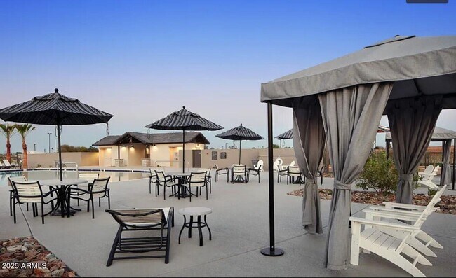 Building Photo - 9025 W Denton Ln