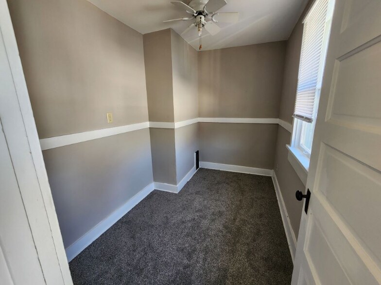 Building Photo - 2330 Grand Ave