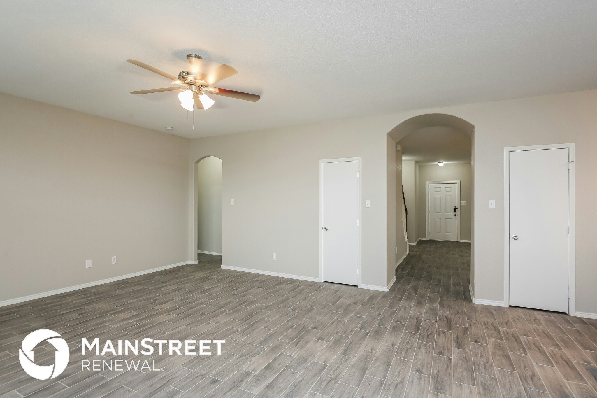 Building Photo - 533 Crown Oaks Dr