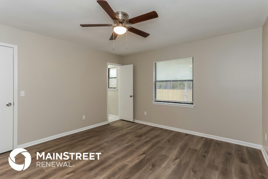 Building Photo - 1541 Kingfisher Ln N