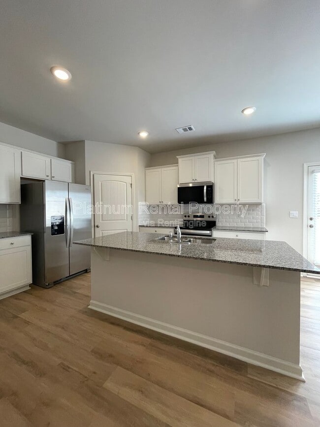 Building Photo - 56 Rustin Rdg