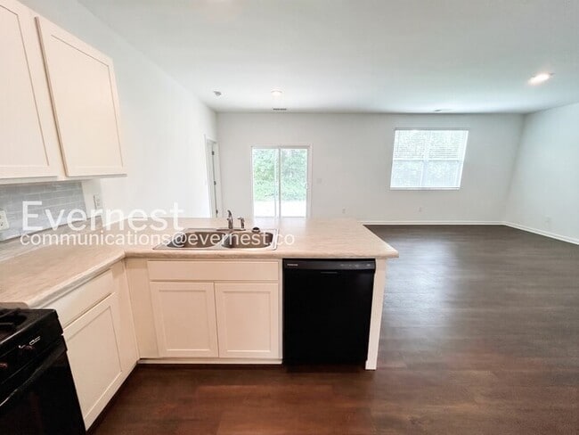 Building Photo - 3-Bed/ 2-Bath Home in Antioch/Available Now!