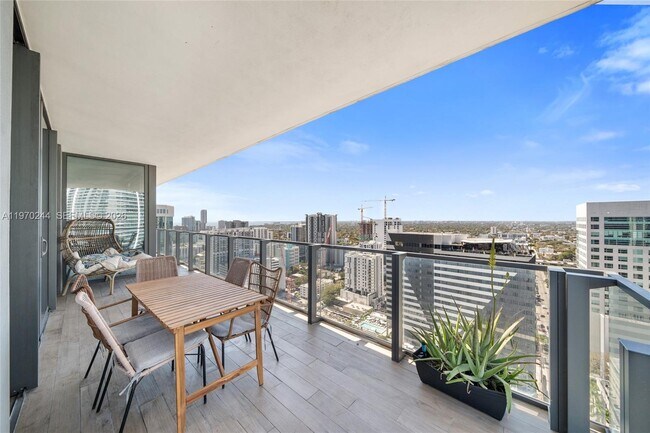 Building Photo - 88 SW 7th St