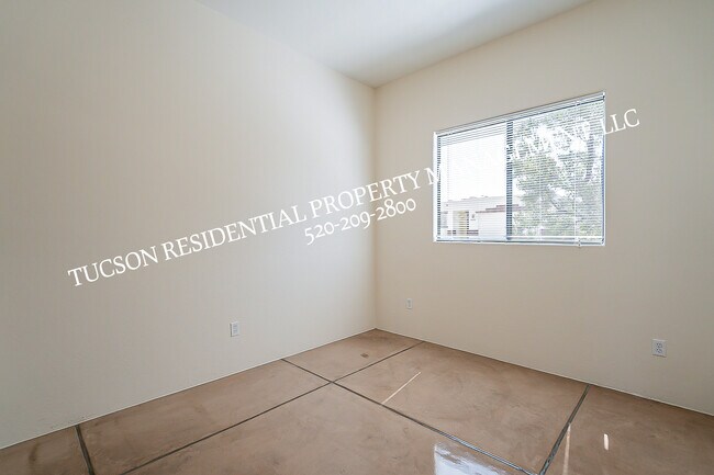 Building Photo - 7399 E Poinciana Pl