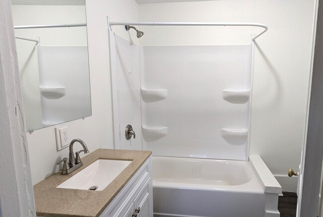 Building Photo - 1505 7th St