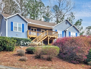 Building Photo - 2047 Arbor Forest Dr SW