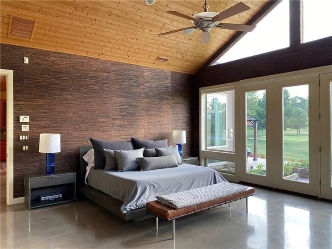 Building Photo - 17 W Augusta Ct