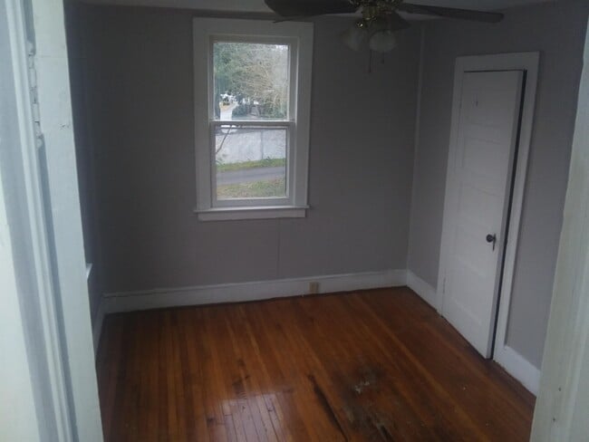 Building Photo - 705 E Sevier Ave