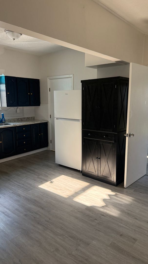 Building Photo - Large 4 bedroom single family home ready now!