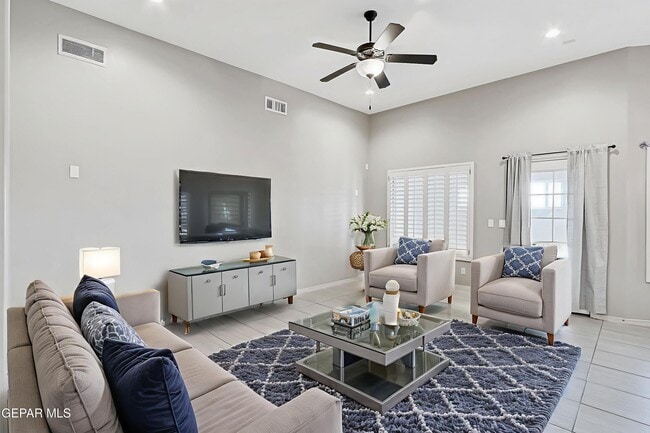 Building Photo - 7249 Long Meadow Dr