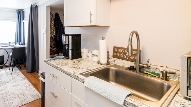 Building Photo - 11291 E Shore Dr