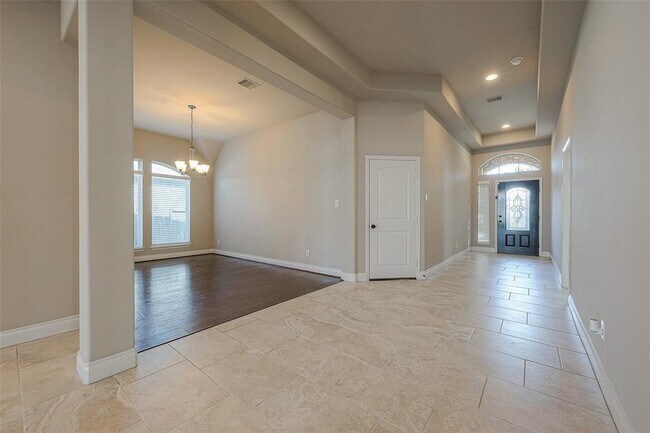 Building Photo - 4015 Nestra Dr