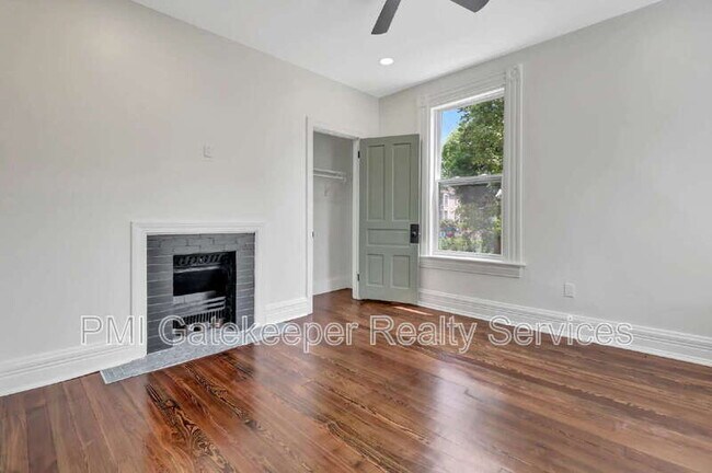 Building Photo - 3020 Daytona Ave