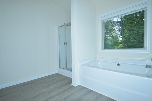 Building Photo - 3094 Tofte Dr