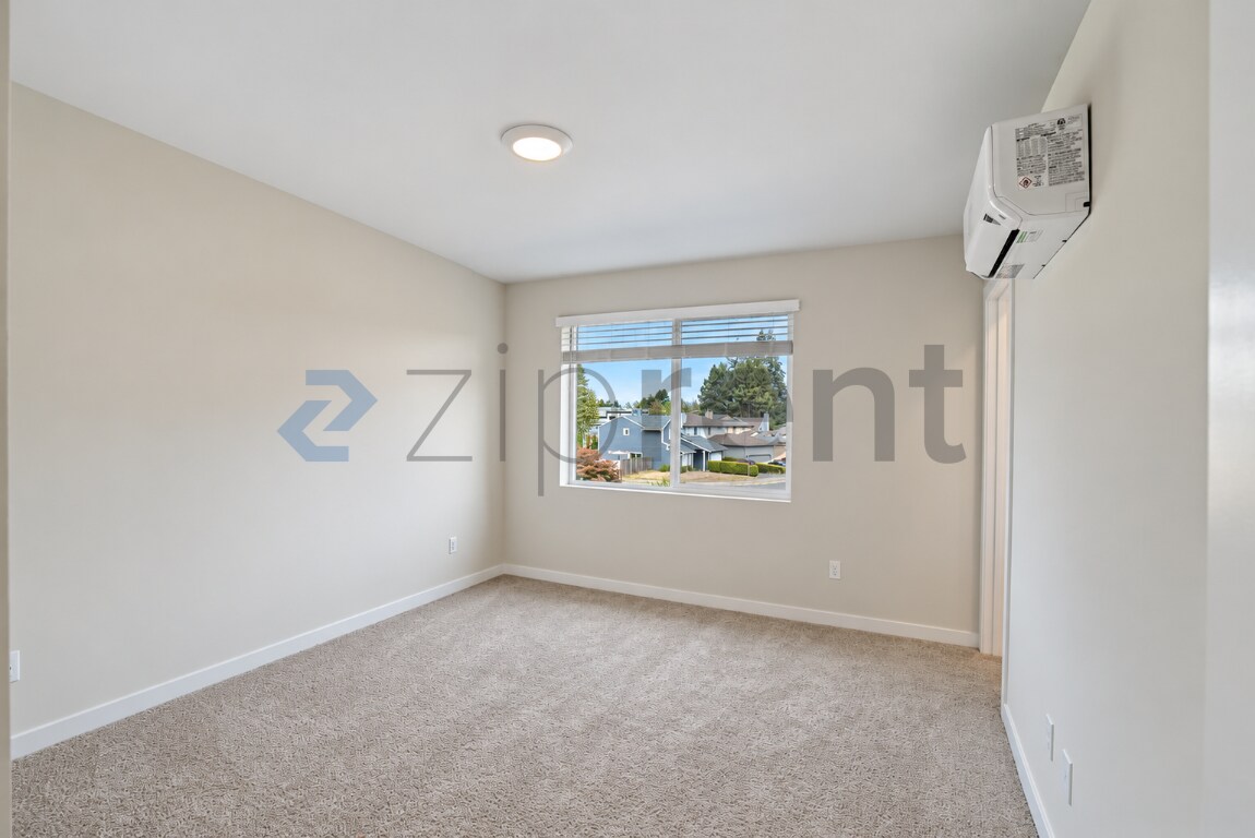 Building Photo - Unit A5