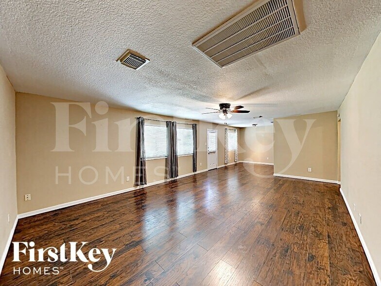 Building Photo - 3602 Willie Way
