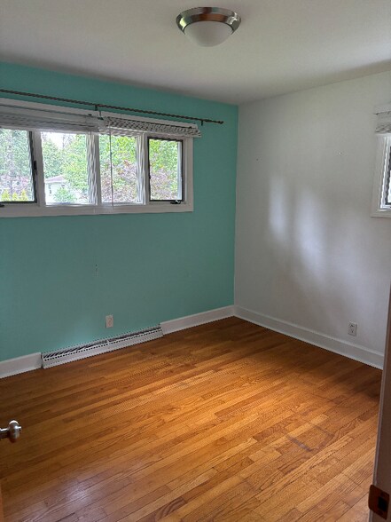 Building Photo - 434 Mineau Pkwy