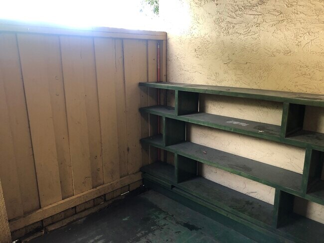patio - 247 N Capitol Ave