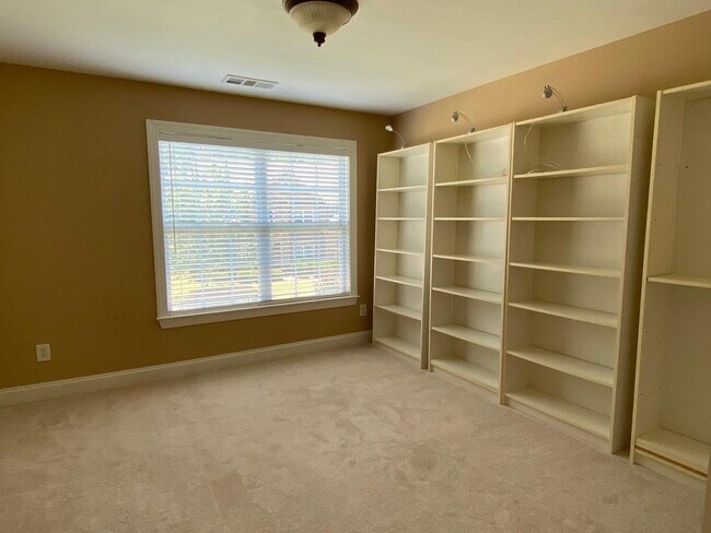 Building Photo - 5855 Branch Valley Way