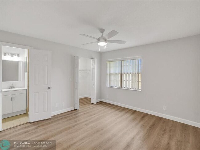Building Photo - 8503 NW 35th Ct